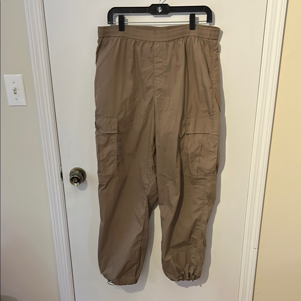 Uniqlo Tan Track Pants with Elastic Cuffs and Relaxed Fit